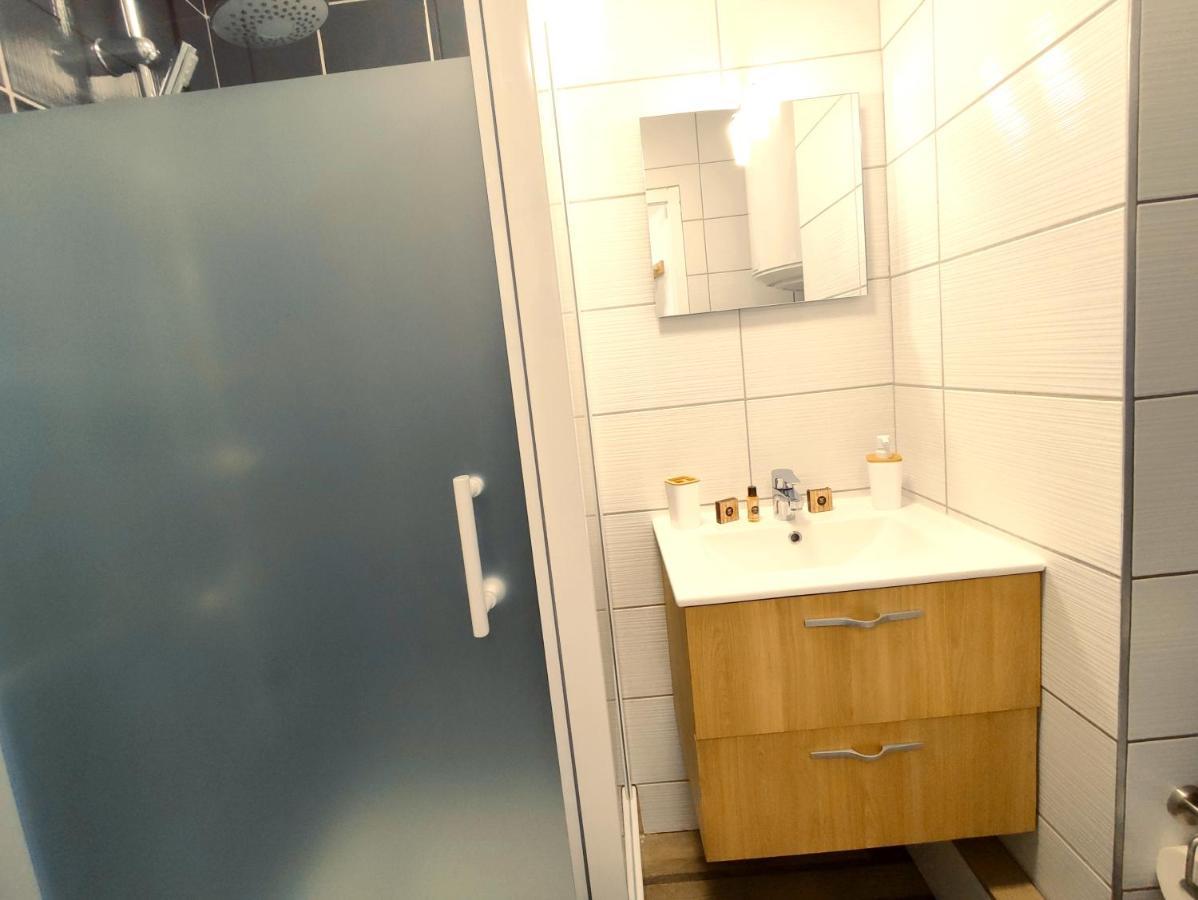 ⁂⁂ Studio Cledicihome Refait A Neuf ! // Plein Centre Ville // Rue Calme / Wifi ⁂⁂ Gérardmer Kültér fotó